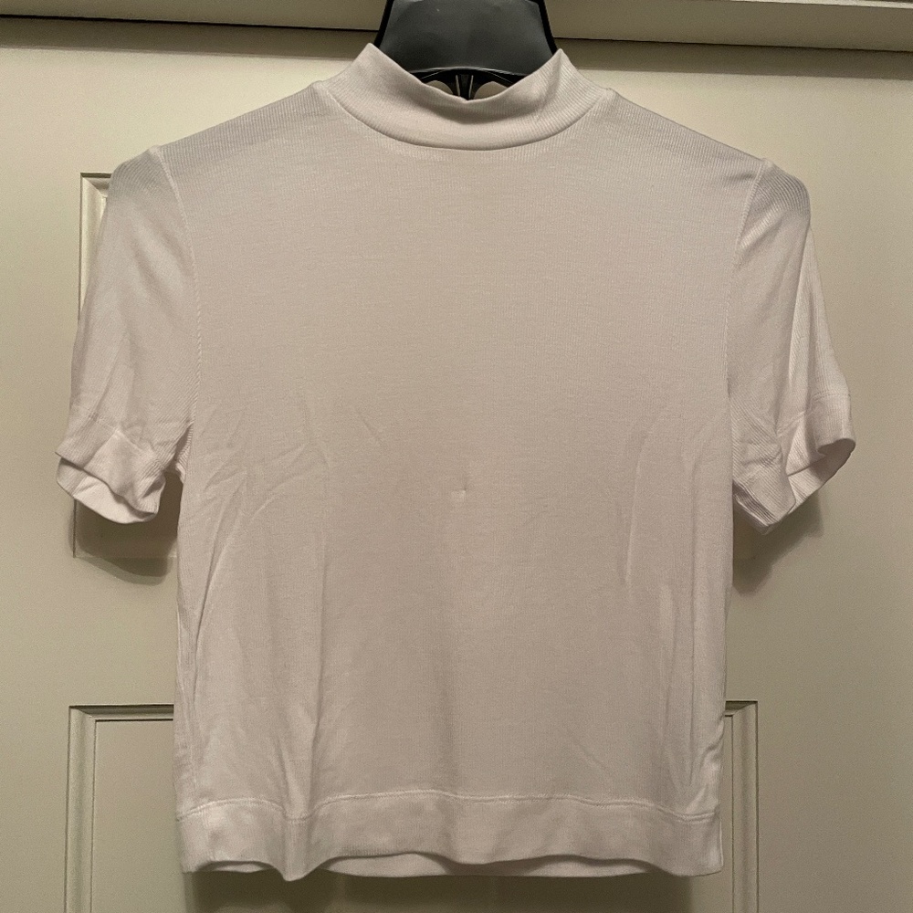 Aritzia Babaton White Formarib Mockneck T-shirt - size Medium